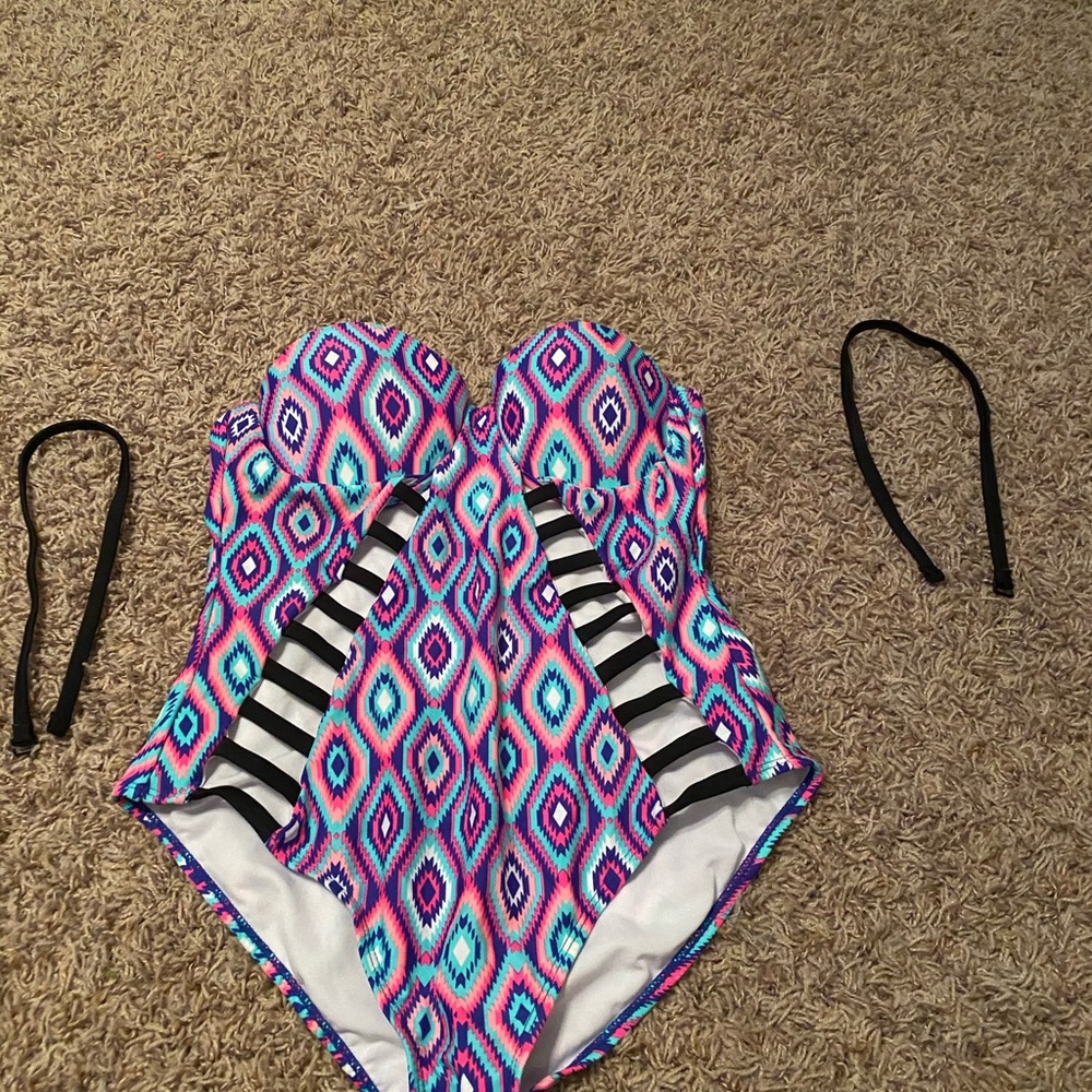 Strapless Colorful Pattern One Piece! - image 2